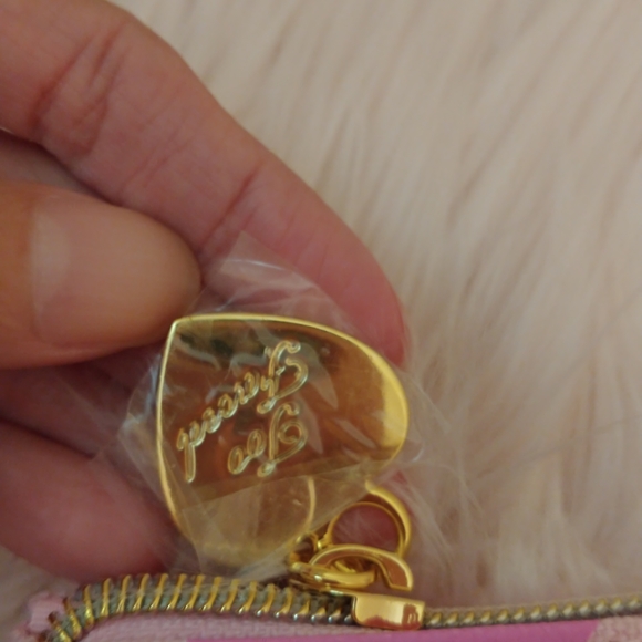 💖FIRM! NWT TOO FACED BERRY CHRISTMAS TO YOU LIMITED EDITION BOX SET - Picture 9 of 16